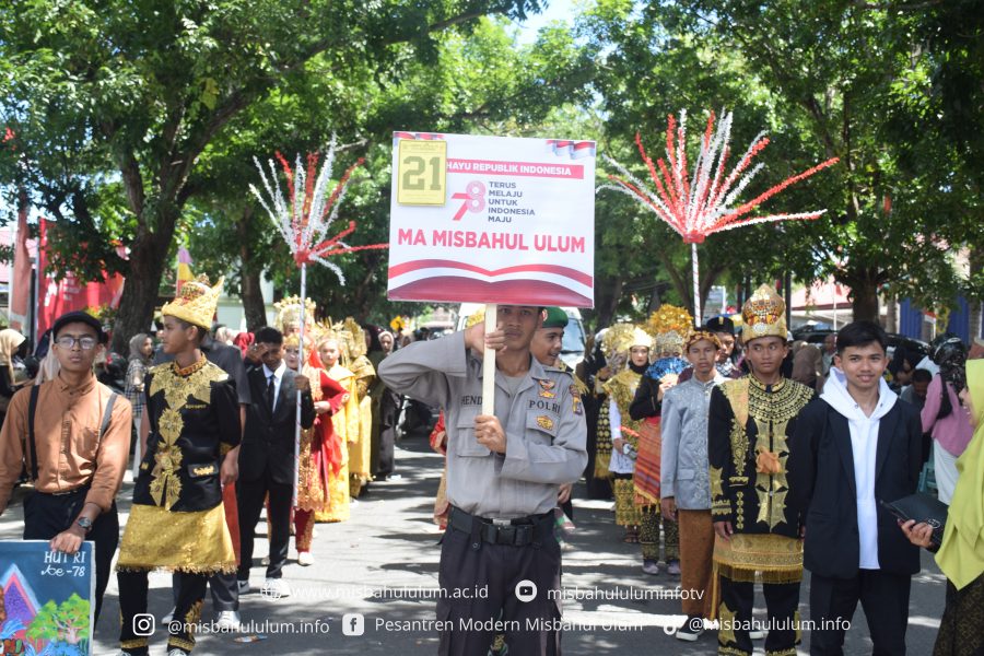 Meriahkan Hut Ri Ke Santri Misbahul Ulum Ikuti Pawai Karnaval