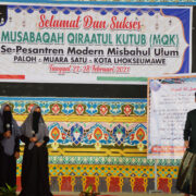 Lomba Baca Kitab Kuning Santri Putri Pesantren Modern Misbahul Ulum